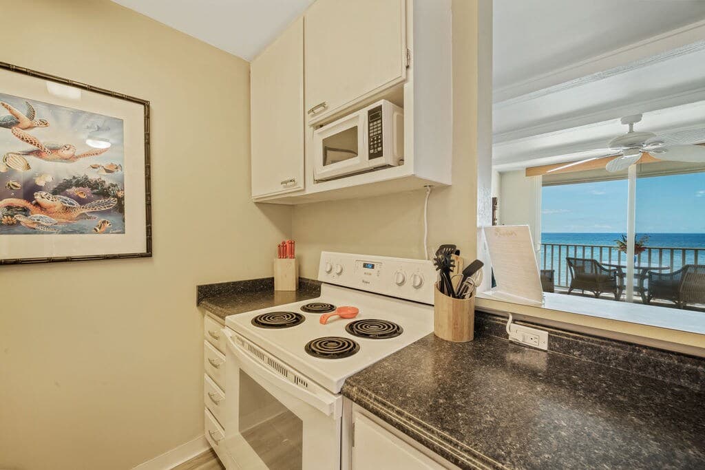 Condo in Kailua-Kona · ★5.0 · 1 bedroom · 2 beds · 1 bath - Photo 2