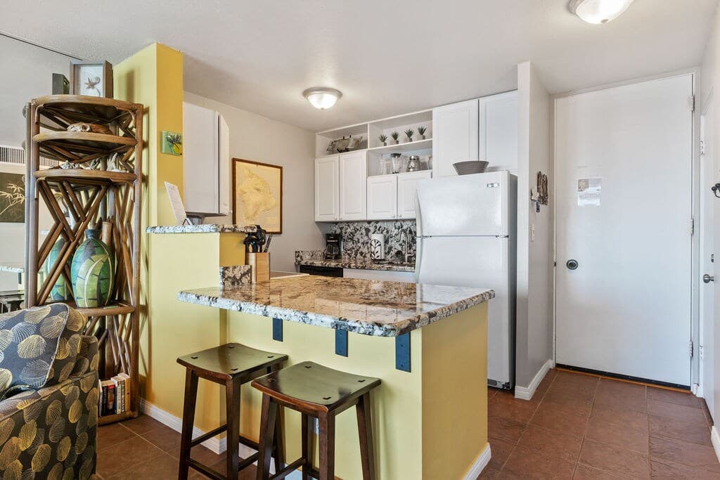 Condo in Kailua-Kona · ★5.0 · 1 bedroom · 1 bed · 1 bath - Photo 3