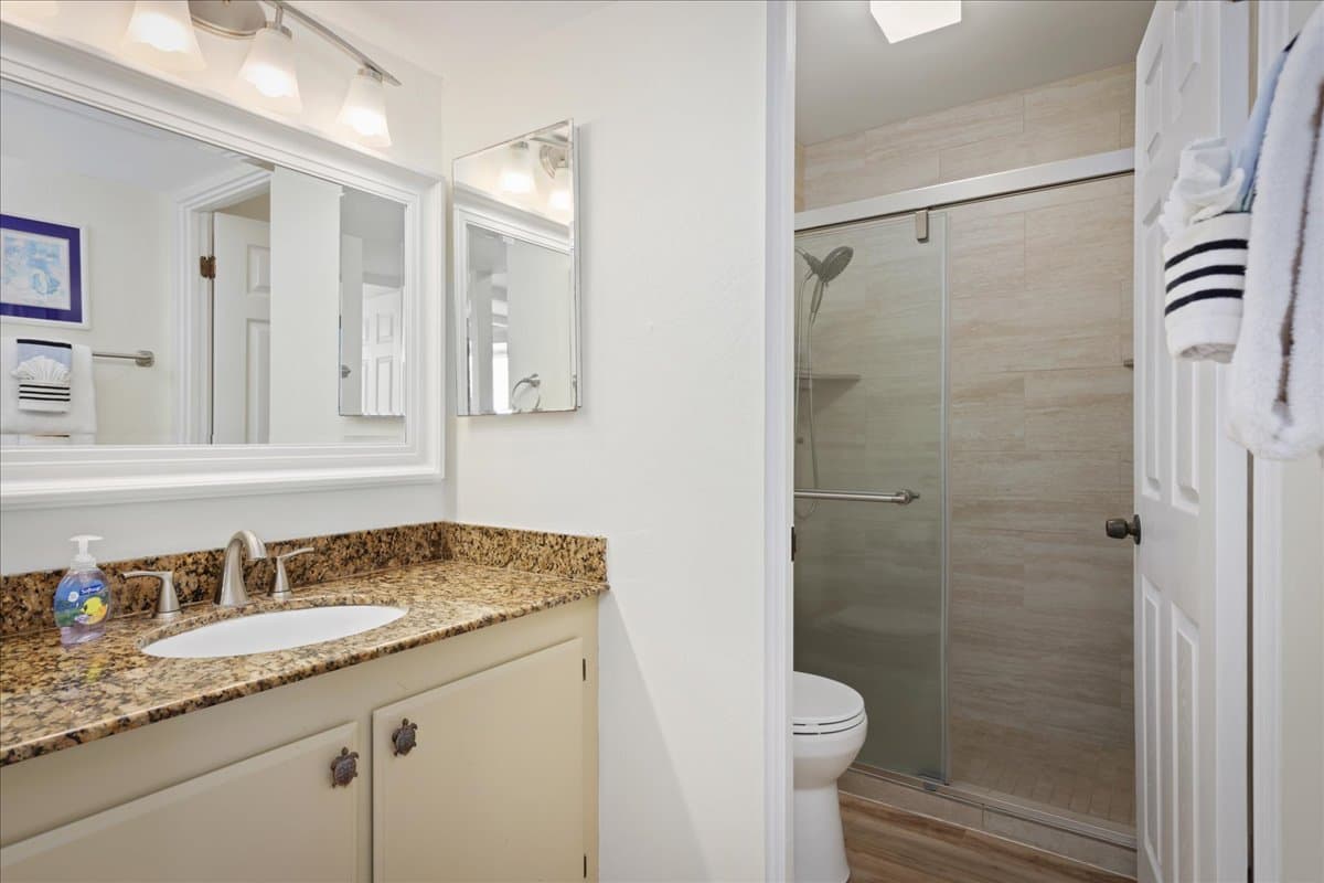 Condo in Kailua-Kona · ★4.5 · 1 bedroom · 1 bed · 1 bath - Photo 5
