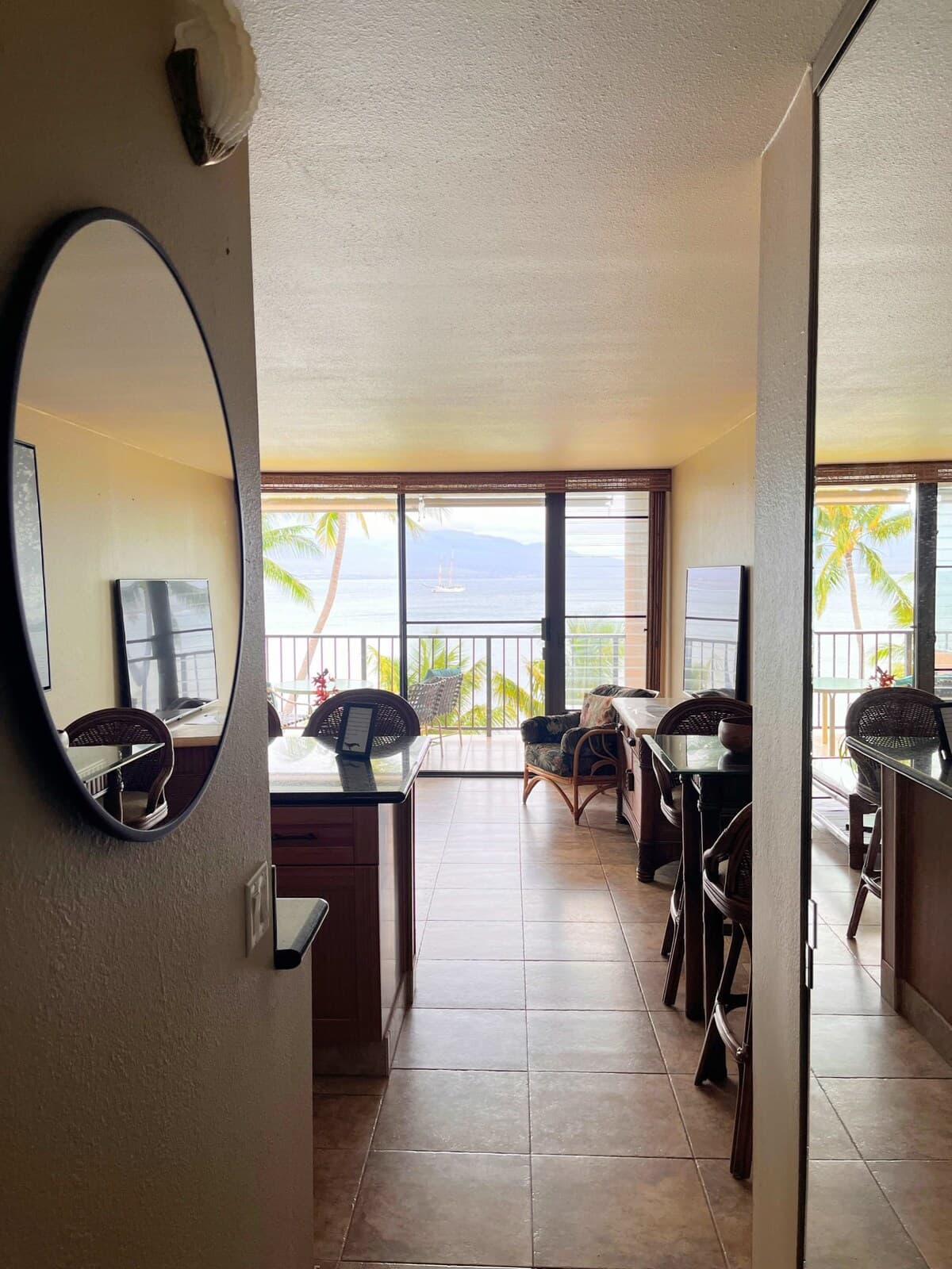 Condo in Wailuku · ★4.92 · 1 bedroom · 2 beds · 1 private bath - Photo 2
