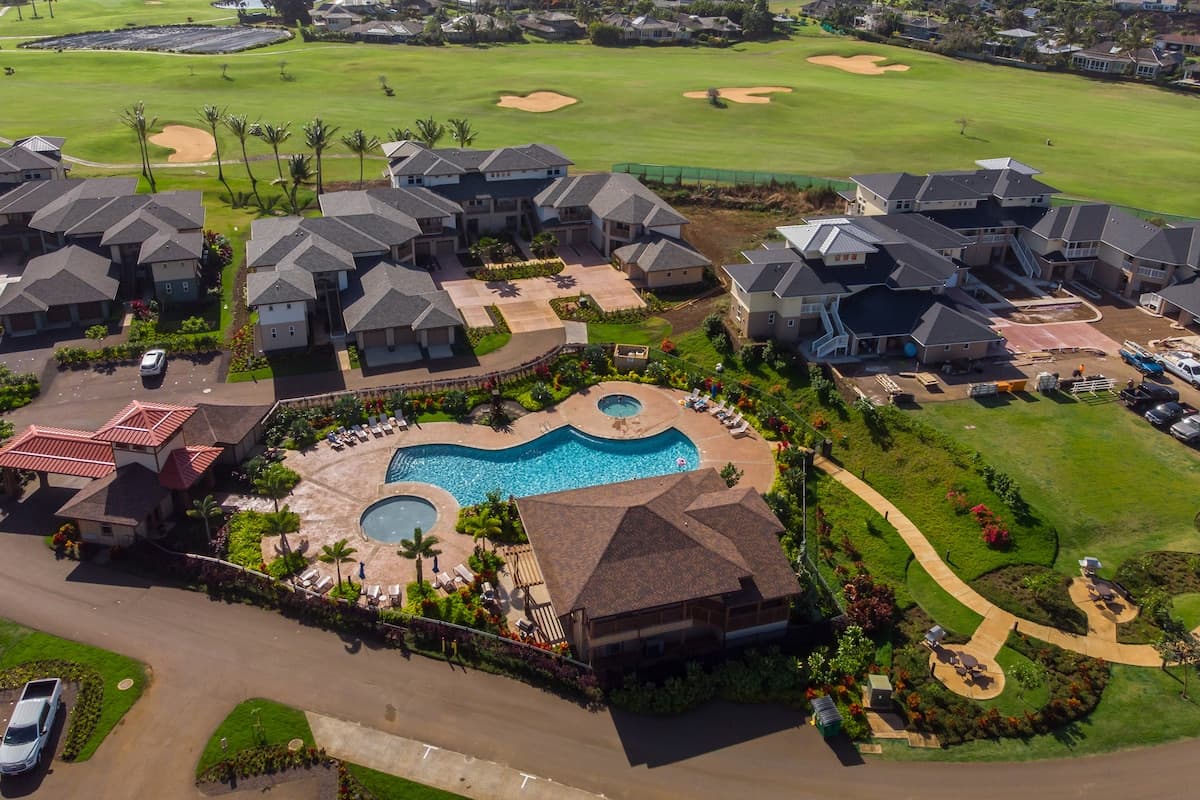 Townhouse in Koloa · ★4.94 · 4 bedrooms · 5 beds · 3.5 shared baths - Photo 5
