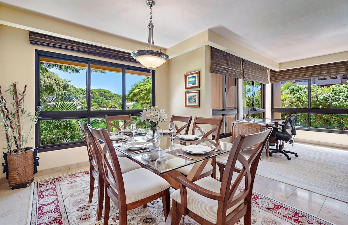 Condo in Lahaina · ★4.4 · 2 bedrooms · 4 beds · 2 shared baths - Photo 5
