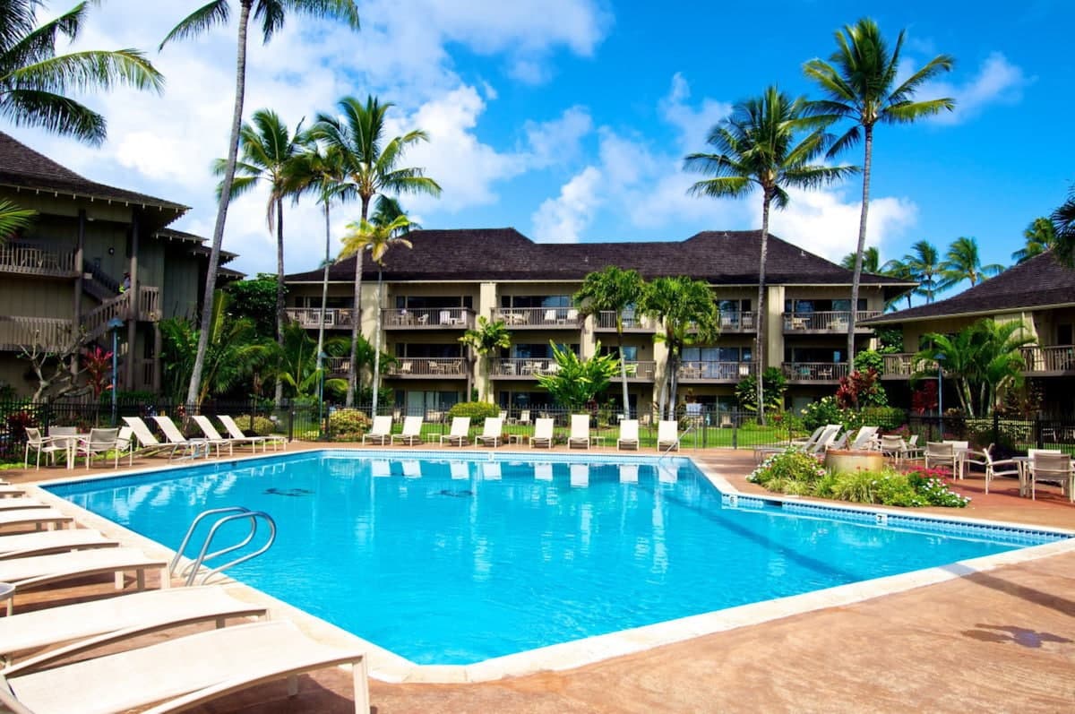 Condo in Kapaa · ★4.8 · 1 bedroom · 2 beds · 1.5 shared baths - Photo 2