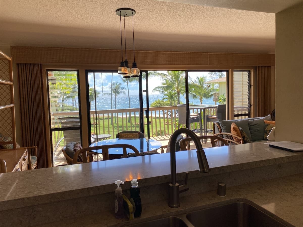 Condo in Kapaa · ★4.8 · 1 bedroom · 2 beds · 1.5 shared baths - Photo 4