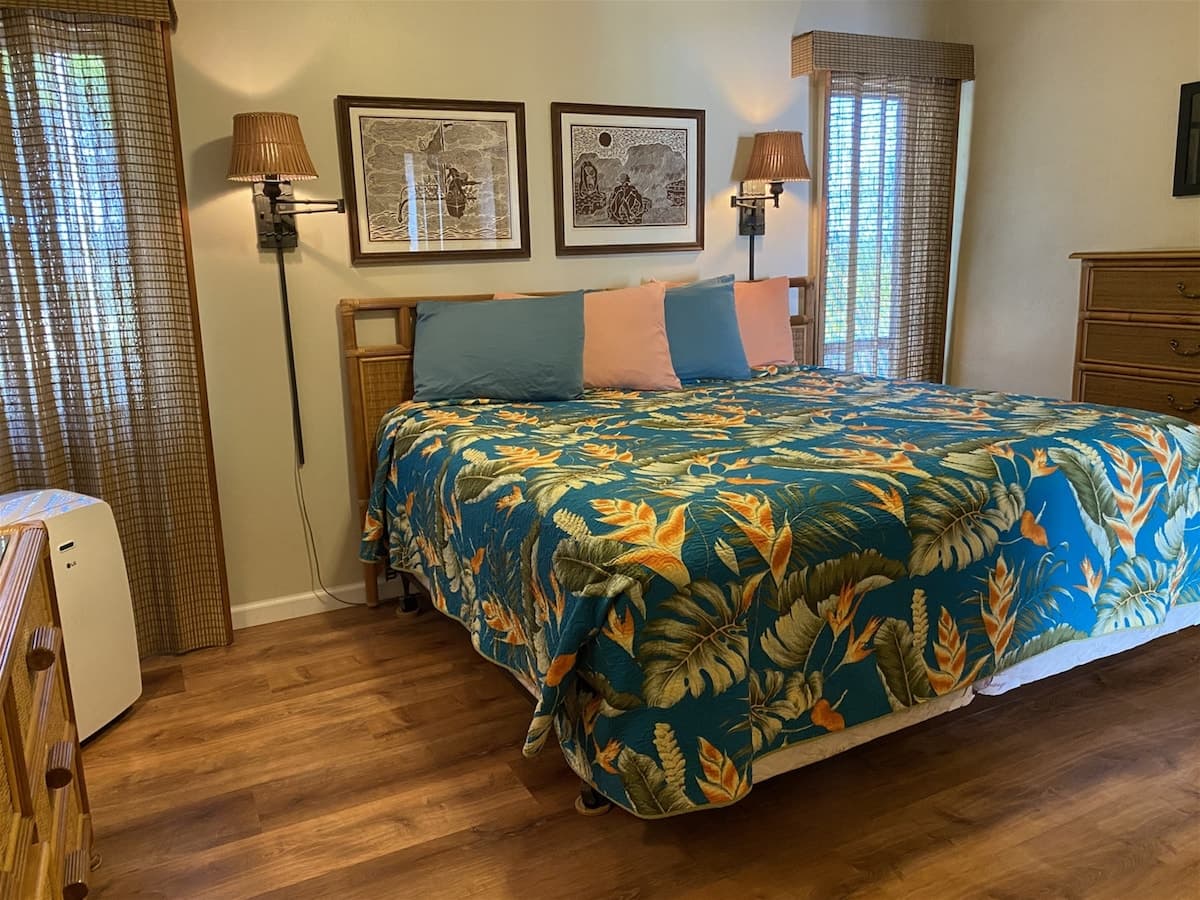 Condo in Kapaa · ★4.8 · 1 bedroom · 2 beds · 1.5 shared baths - Photo 5
