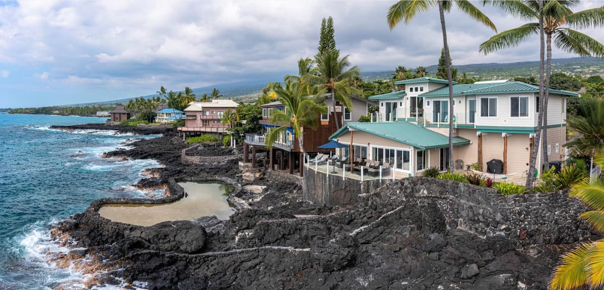 Home in Kailua-Kona · ★5.0 · 4 bedrooms · 5 beds · 3 baths - Photo 1