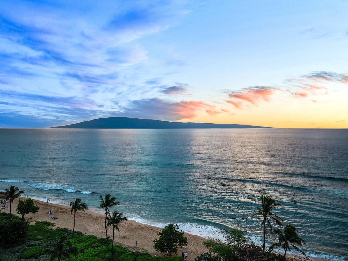 Condo in Lahaina · ★5.0 · 2 bedrooms · 3 beds · 2 baths - Photo 5