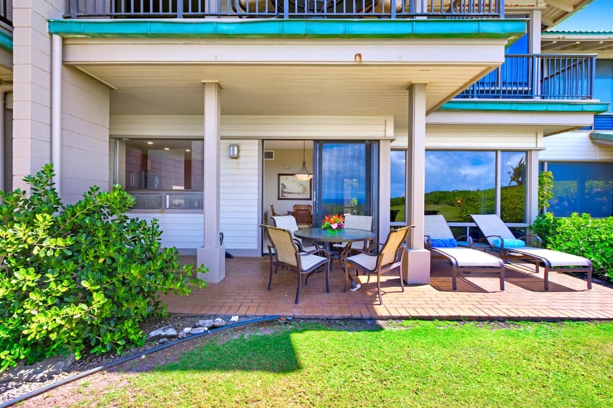 Condo in Lahaina · ★4.75 · 1 bedroom · 2 beds · 1 bath - Photo 3