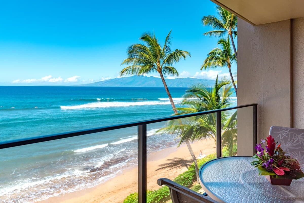 Condo in Lahaina · ★4.8 · 2 bedrooms · 4 beds · 2 baths - Photo 5