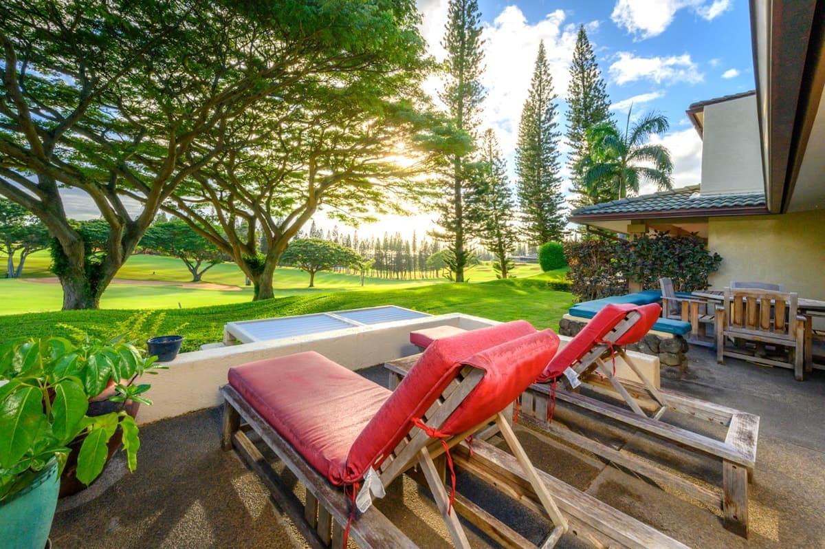 Condo in Lahaina · ★4.67 · 2 bedrooms · 3 beds · 2 baths - Photo 3
