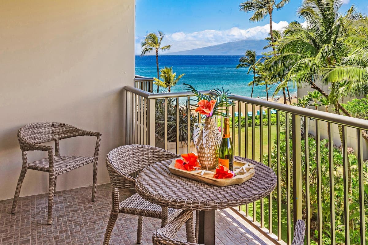 Remodeled Ocean View Studio at The Whaler 518-Kaan - Photo 1