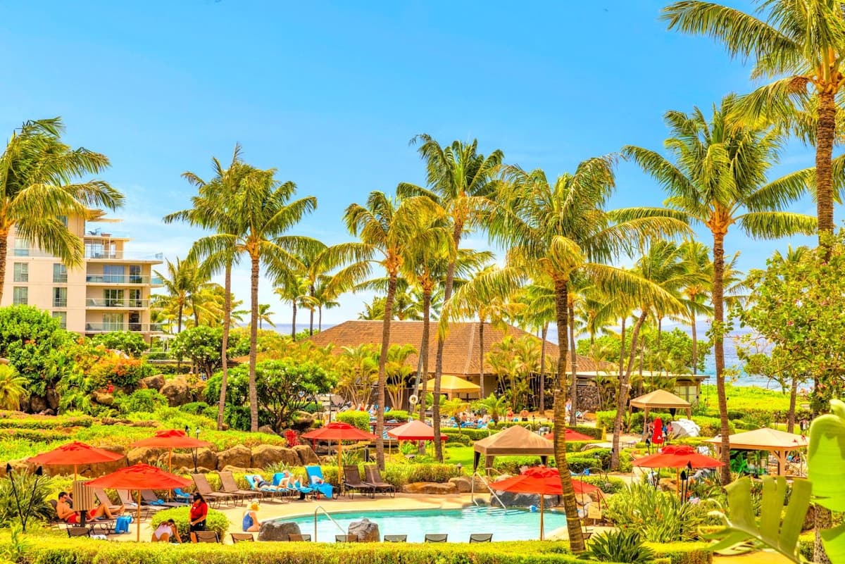Condo in Lahaina · ★5.0 · 2 bedrooms · 4 beds · 2 baths - Photo 1