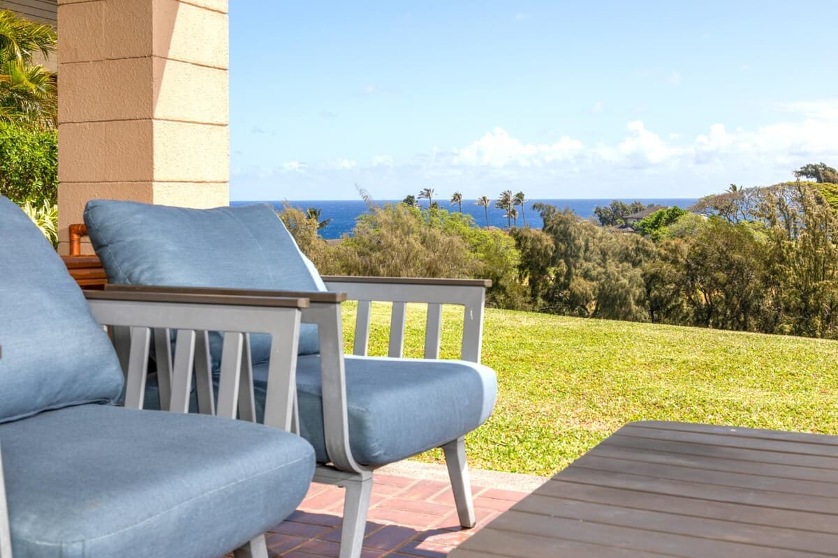 Condo in Lahaina · ★4.73 · 1 bedroom · 1 bed · 2 baths - Photo 4
