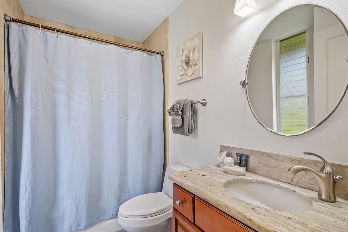 Condo in Kapaa · ★4.83 · 2 bedrooms · 3 beds · 1 private bath - Photo 4