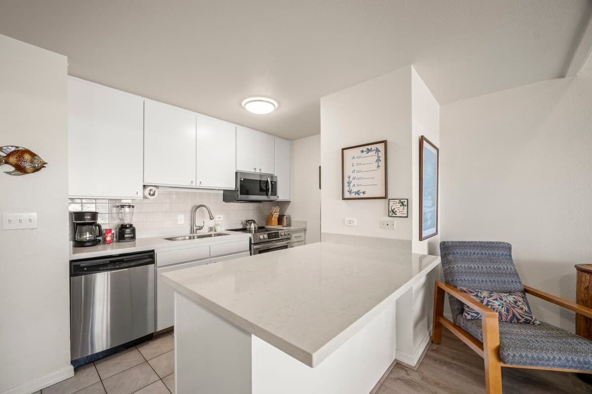 Condo in Kapaa · ★4.84 · 2 bedrooms · 2 beds · 2 baths - Photo 4