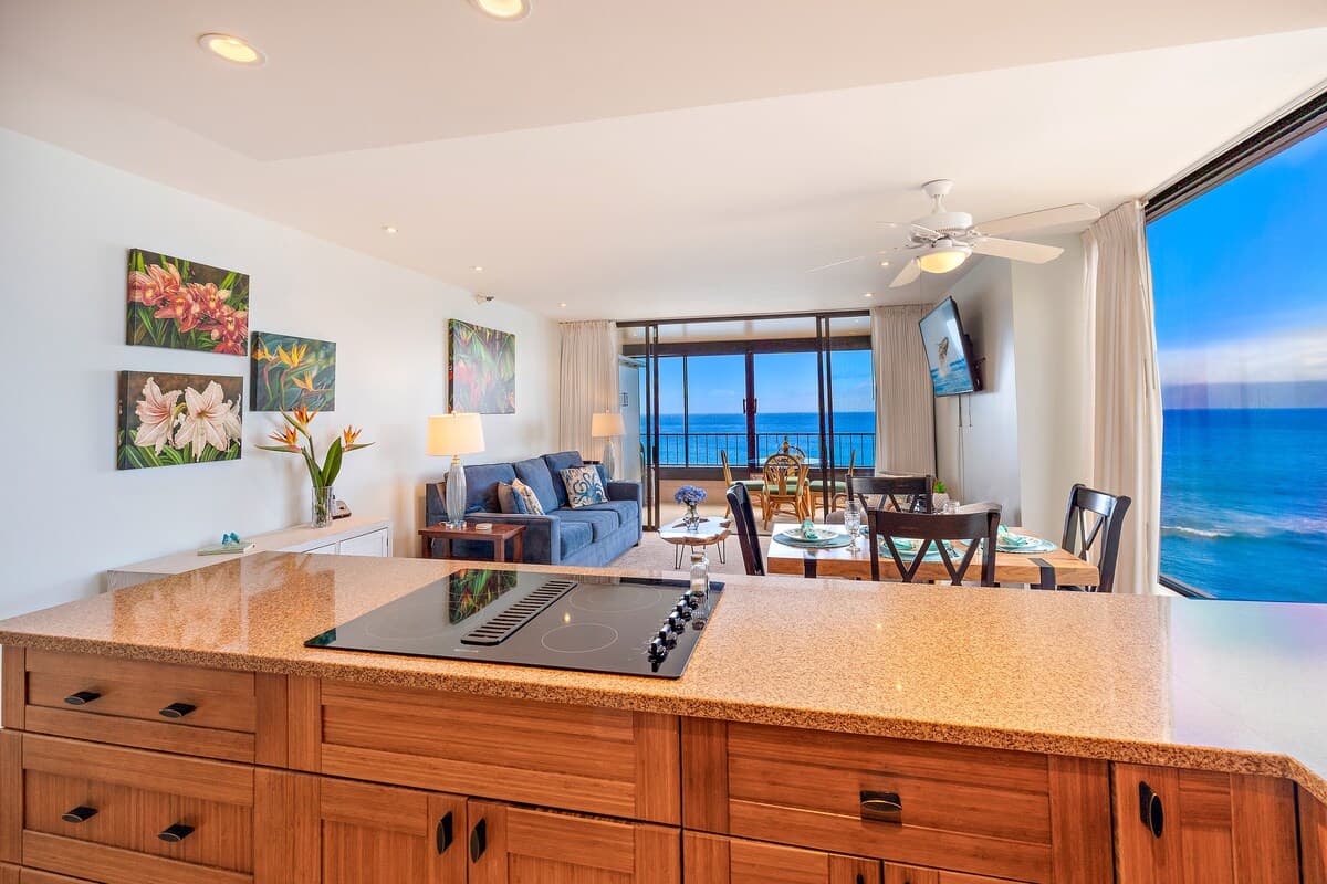 Condo in Lahaina · ★4.91 · 1 bedroom · 3 beds · 1 bath - Photo 5