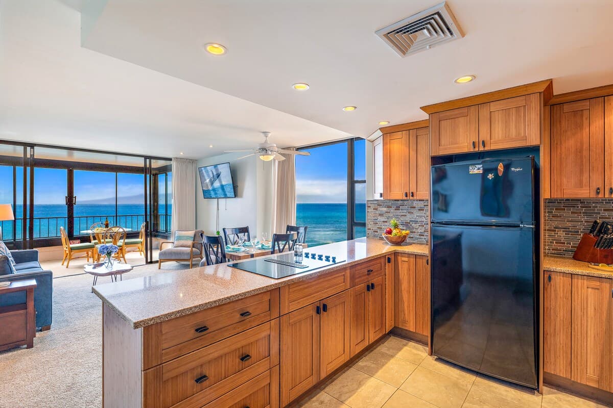 Condo in Lahaina · ★4.91 · 1 bedroom · 3 beds · 1 bath - Photo 3