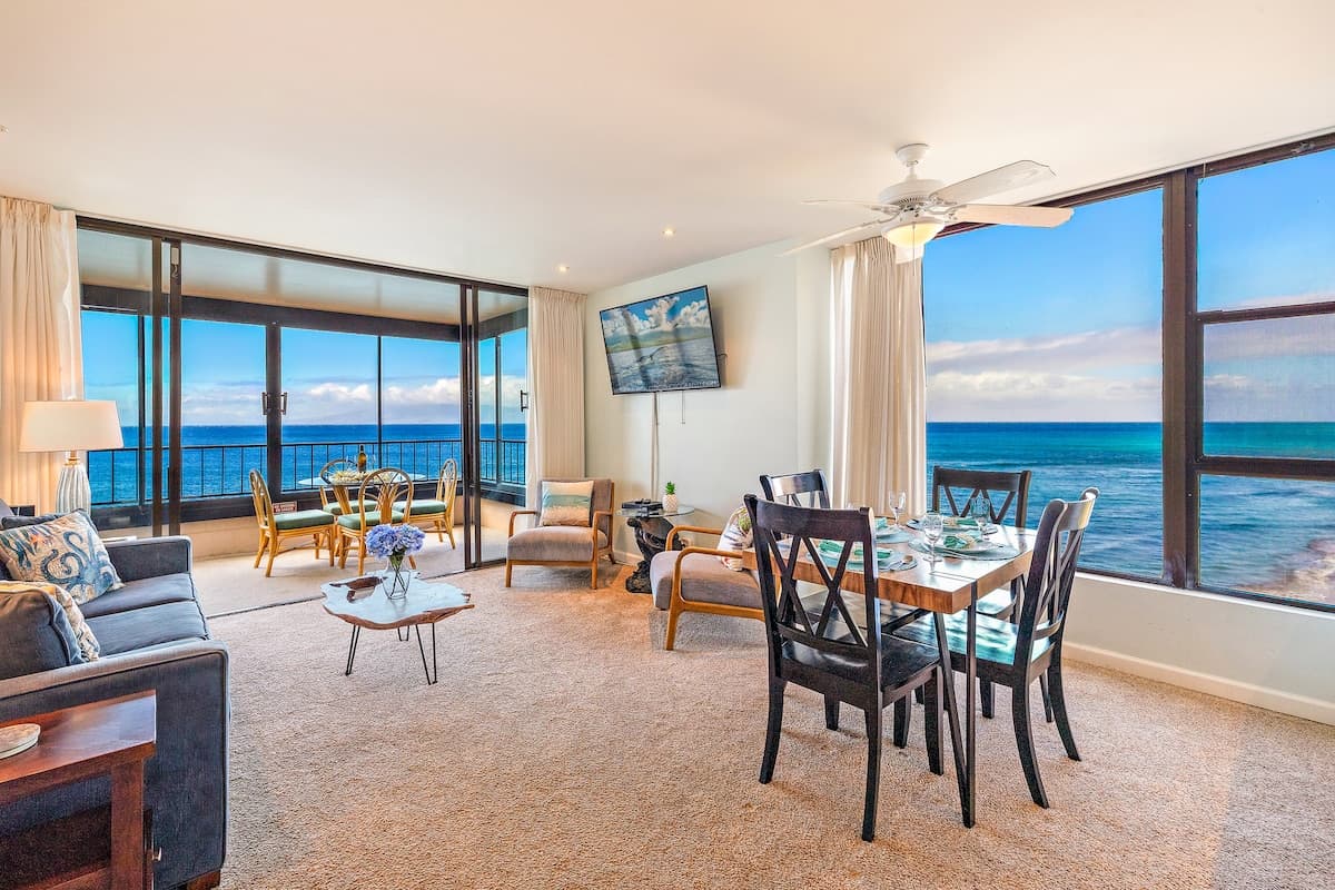 Condo in Lahaina · ★4.91 · 1 bedroom · 3 beds · 1 bath - Photo 4