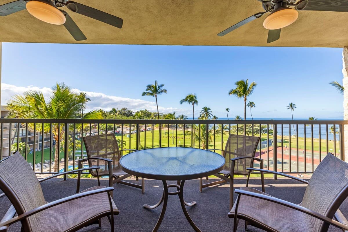Condo in Kihei · ★4.6 · 2 bedrooms · 4 beds · 2 baths - Photo 1