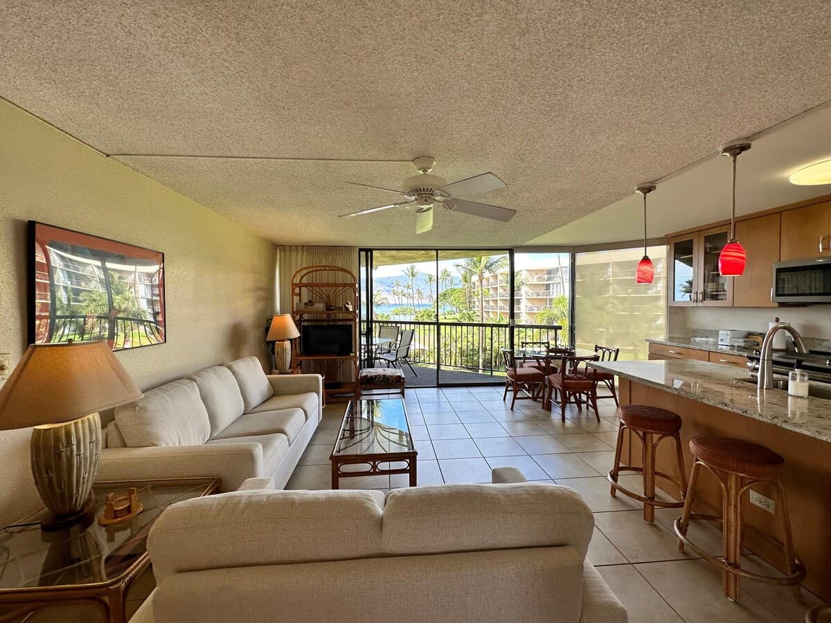Condo in Kihei · ★4.67 · 2 bedrooms · 3 beds · 2 private baths - Photo 3
