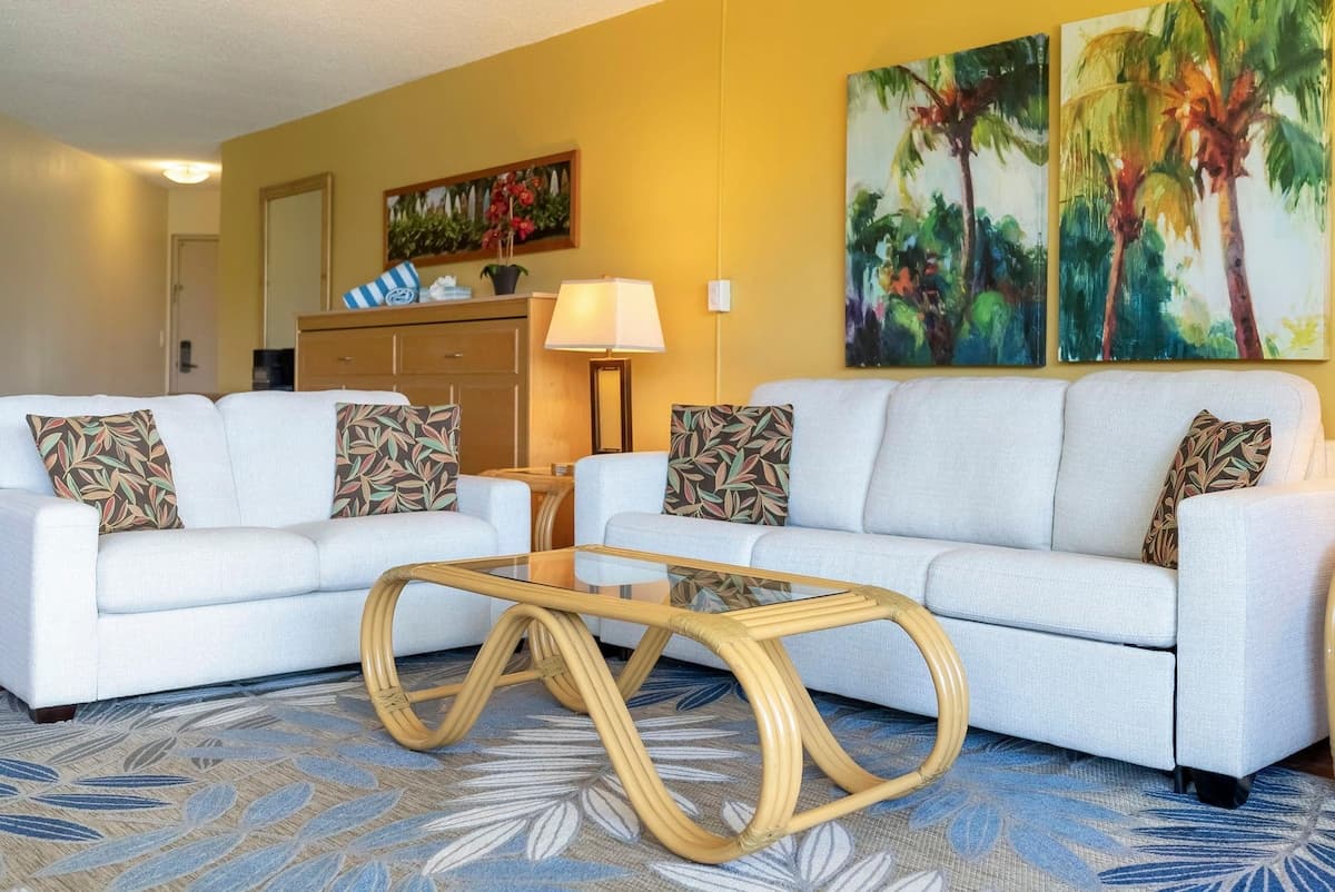 Condo in Kihei · ★4.75 · 2 bedrooms · 5 beds · 2 private baths - Photo 4