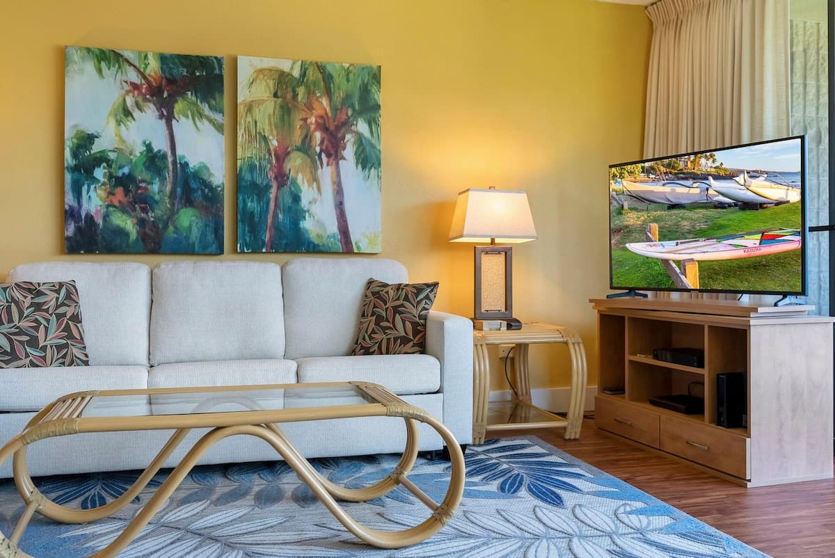 Condo in Kihei · ★4.75 · 2 bedrooms · 5 beds · 2 private baths - Photo 2