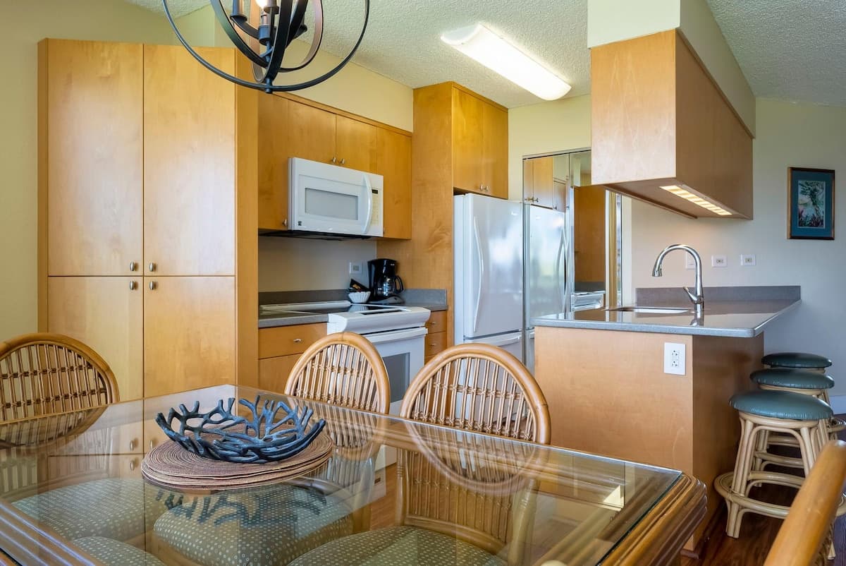 Condo in Kihei · ★5.0 · 2 bedrooms · 5 beds · 2 private baths - Photo 5