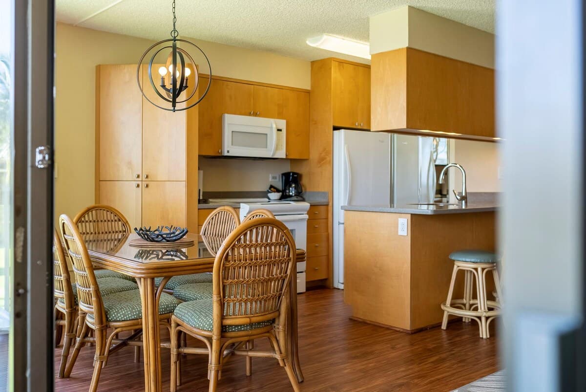 Condo in Kihei · ★5.0 · 2 bedrooms · 5 beds · 2 private baths - Photo 4