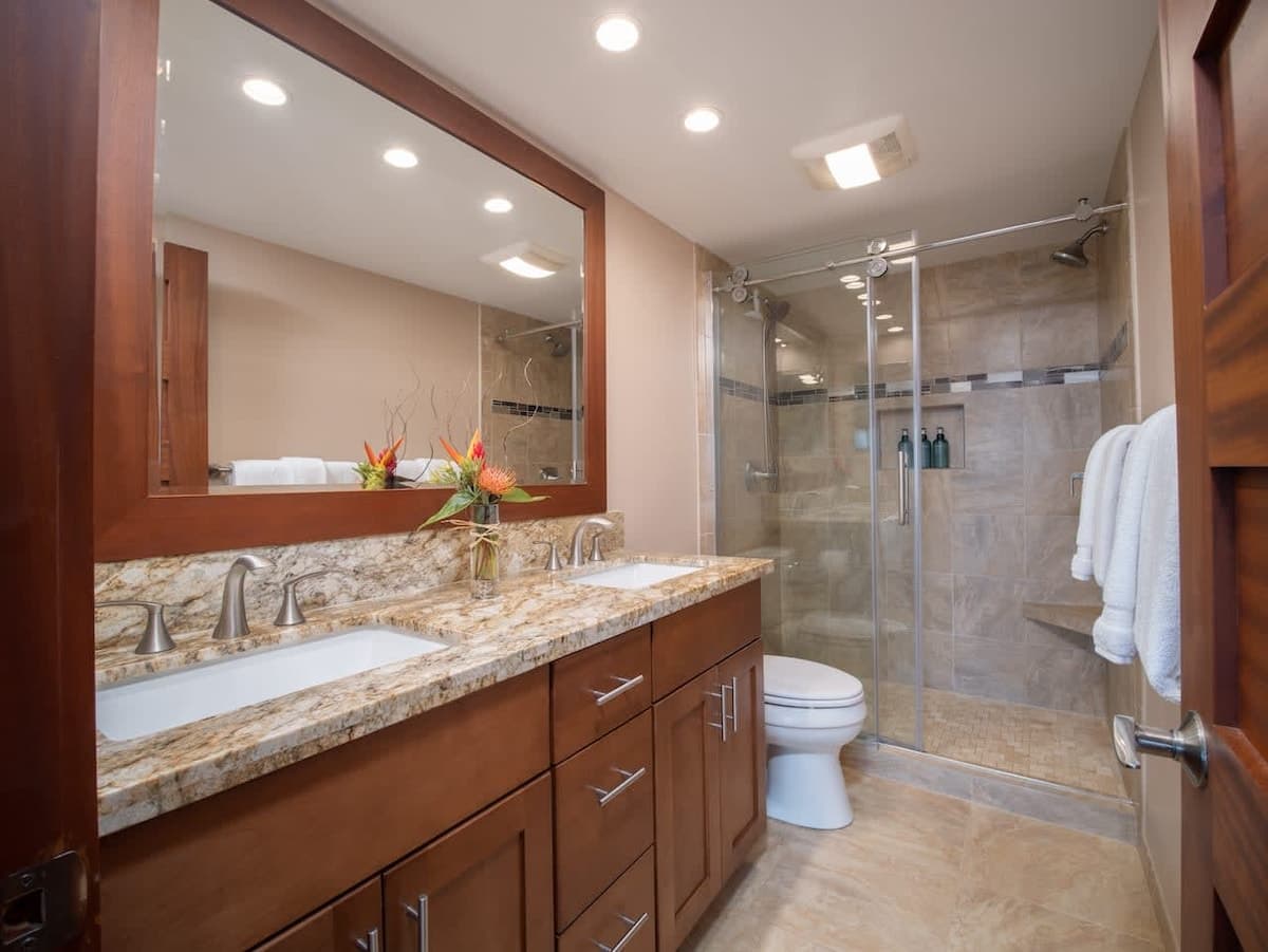 Condo in Lahaina · ★4.98 · 2 bedrooms · 2 beds · 2 baths - Photo 5