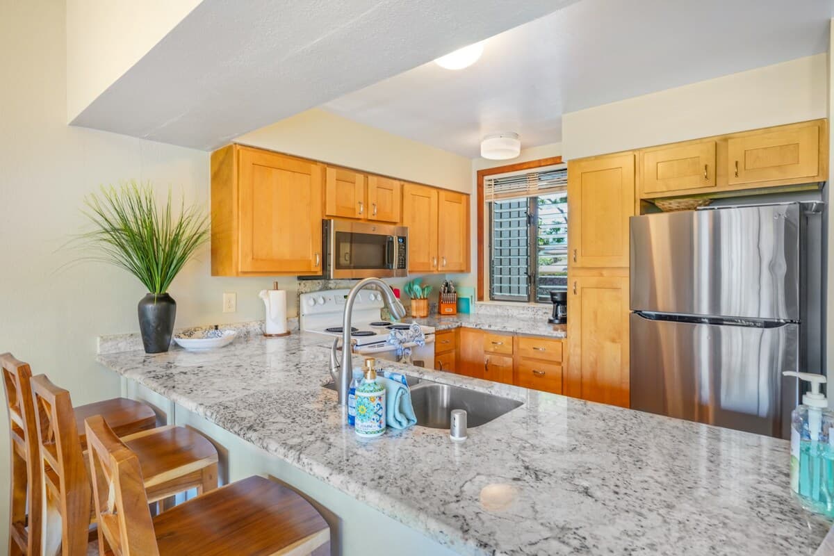 Condo in Kapaa · ★4.81 · 2 bedrooms · 4 beds · 2 shared baths - Photo 5