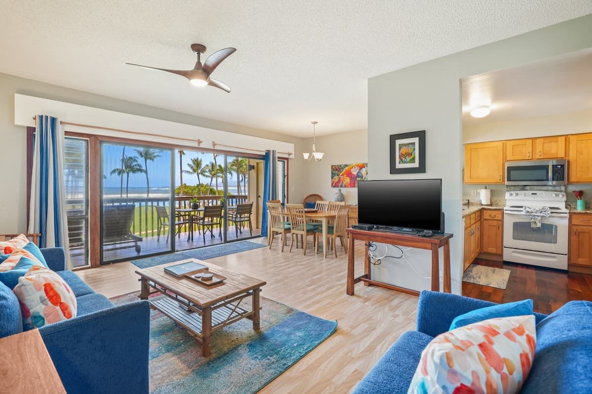 Condo in Kapaa · ★4.81 · 2 bedrooms · 4 beds · 2 shared baths - Photo 2