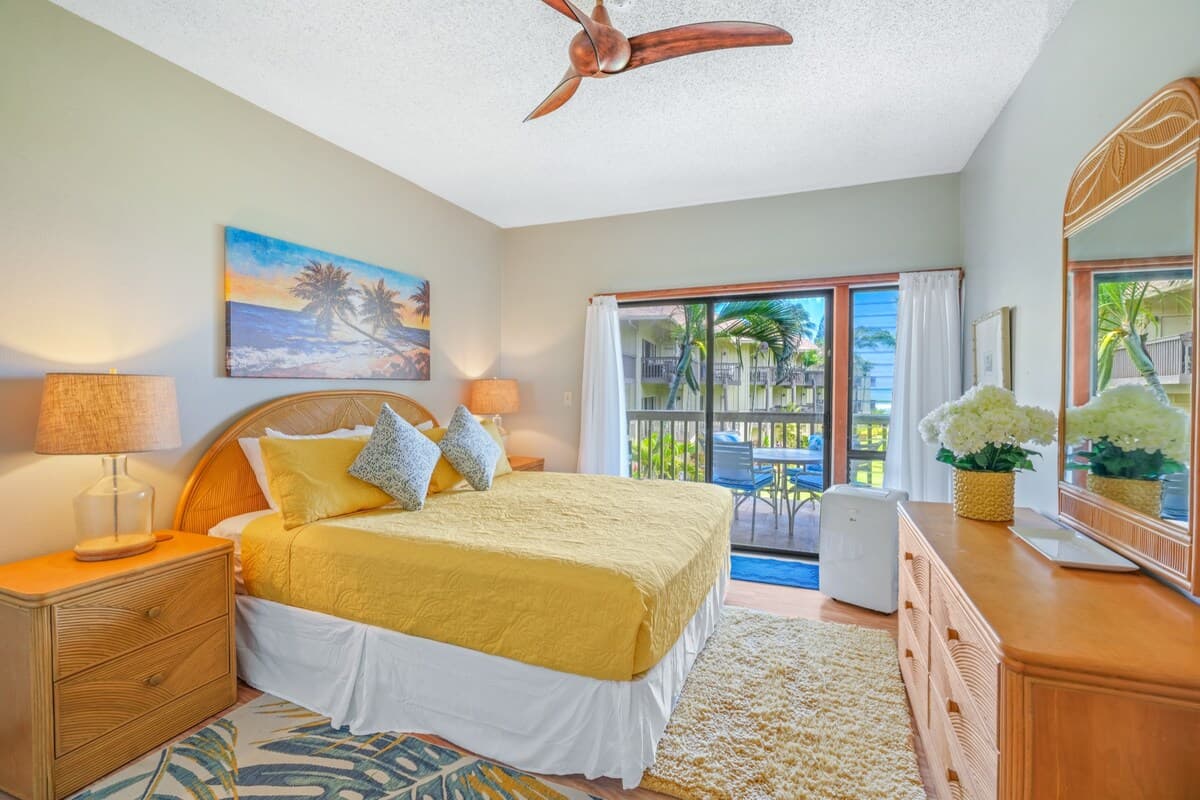 Condo in Kapaa · ★4.81 · 2 bedrooms · 4 beds · 2 shared baths - Photo 3