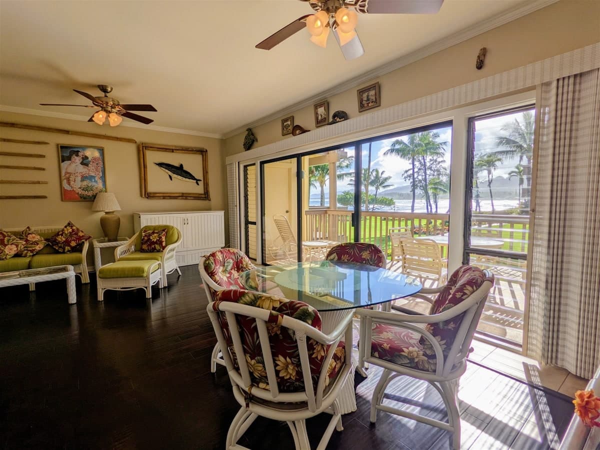 Condo in Kapaa · ★4.92 · 1 bedroom · 2 beds · 1.5 shared baths - Photo 3