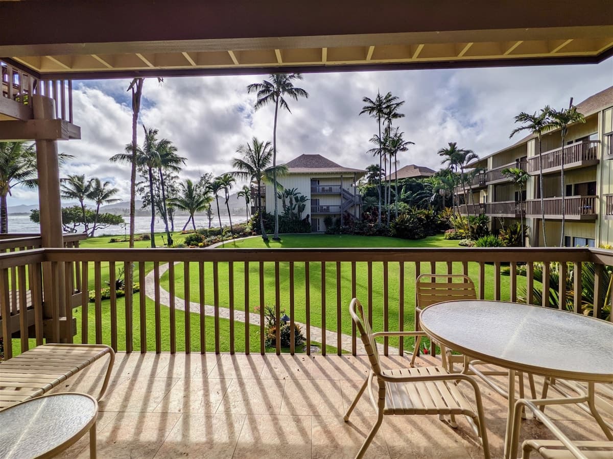 Condo in Kapaa · ★4.92 · 1 bedroom · 2 beds · 1.5 shared baths - Photo 2