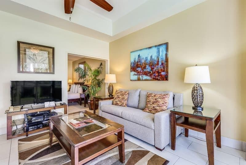 Condo in Honolulu · ★4.5 · 1 bedroom · 1 bed · 1 private bath - Photo 4