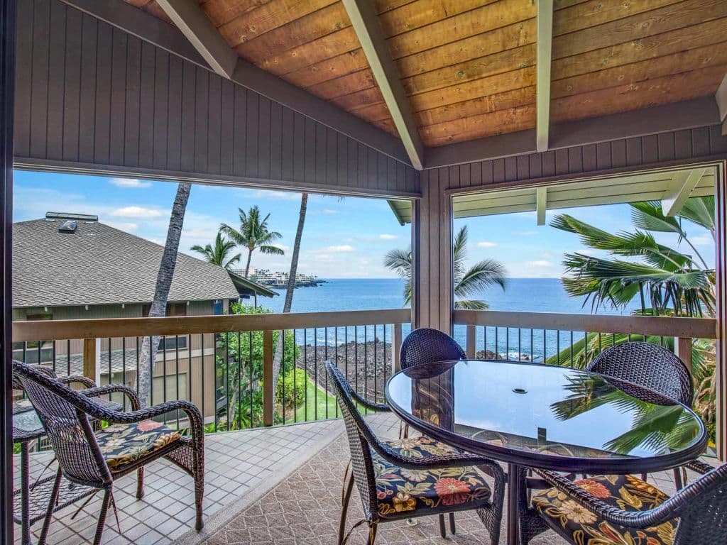 Condo in Kailua-Kona · ★4.82 · 2 bedrooms · 3 beds · 2 baths - Photo 1