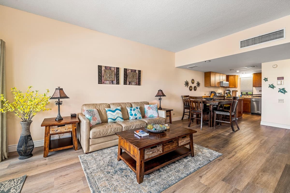Condo in Kailua-Kona · ★4.73 · 1 bedroom · 2 beds · 1 bath - Photo 4