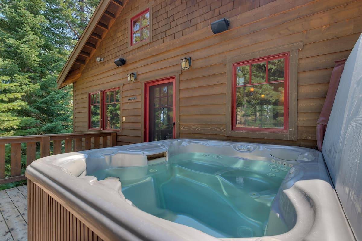Luxury North Lake Tahoe Retreat for Groups - Photo 1