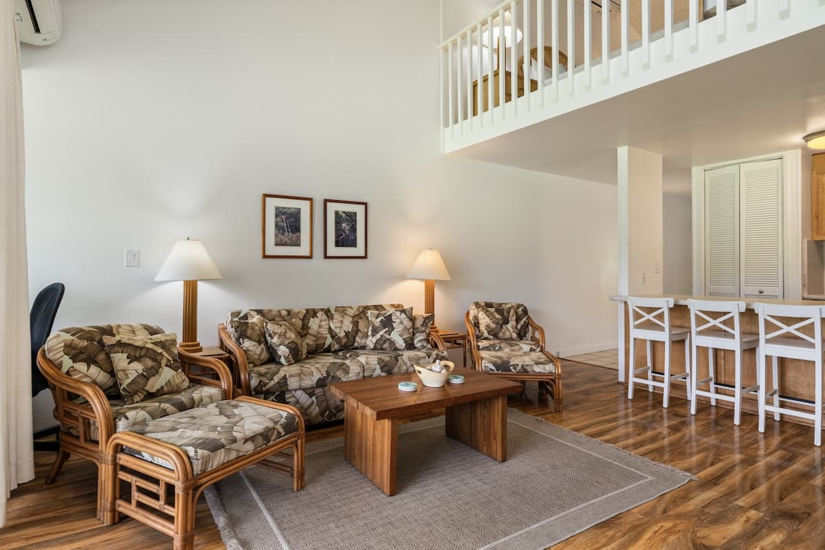 Condo in Kahuku · ★4.84 · 2 bedrooms · 4 beds · 2 private baths - Photo 3