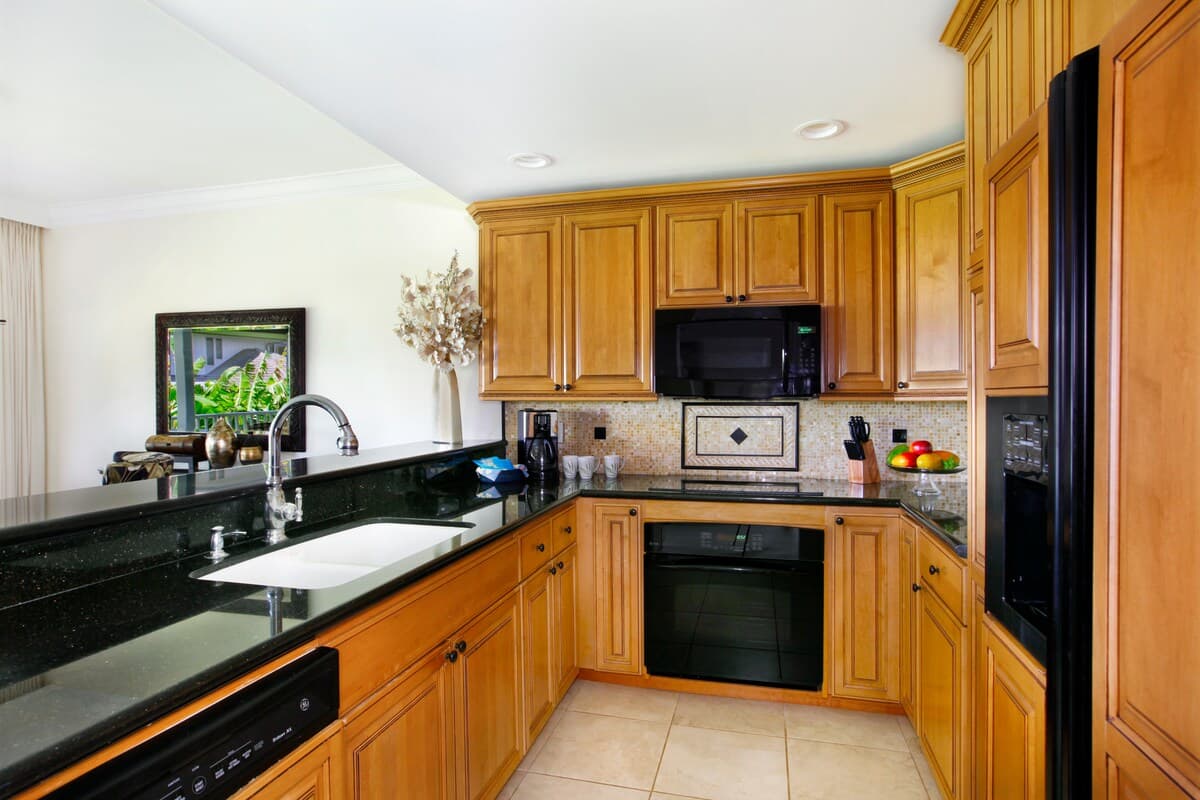Condo in Koloa · ★4.0 · 2 bedrooms · 4 beds · 2 baths - Photo 5