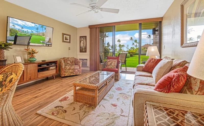 Condo in Kihei · ★5.0 · 1 bedroom · 2 beds · 2 baths - Photo 3