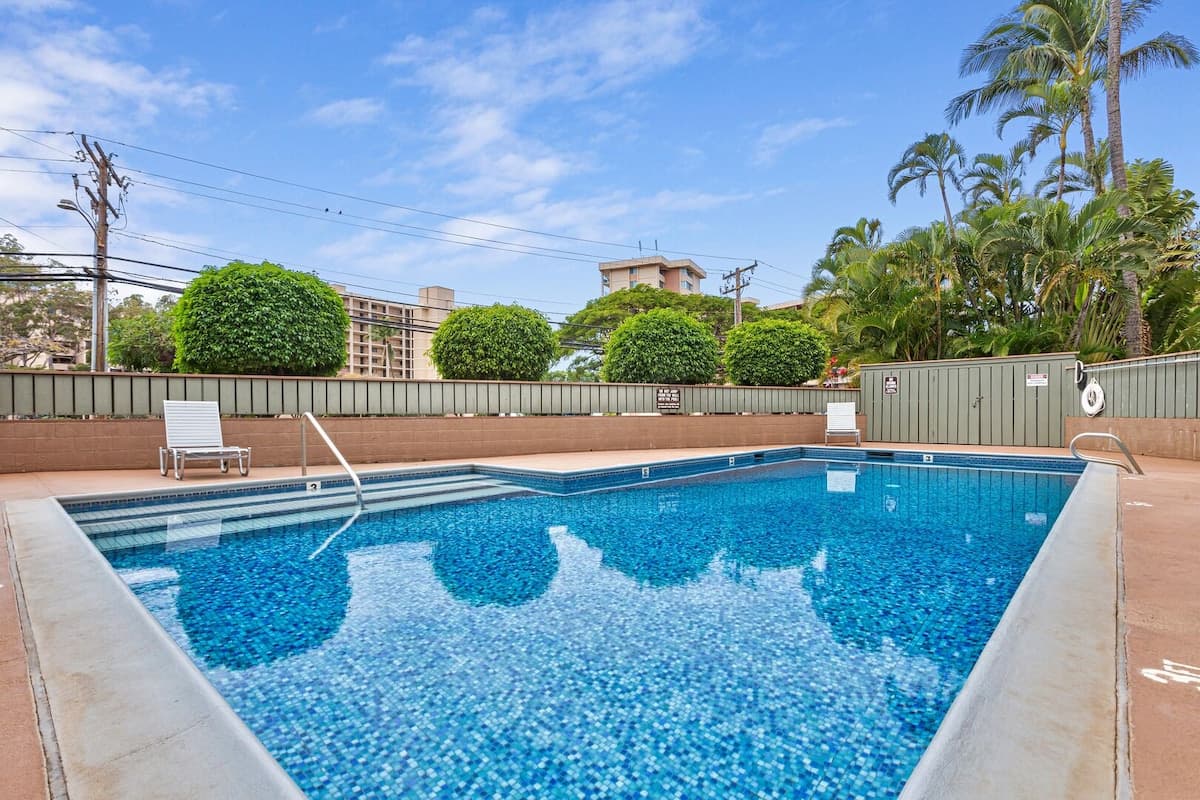 Condo in Lahaina · ★4.58 · 2 bedrooms · 3 beds · 2 baths - Photo 5