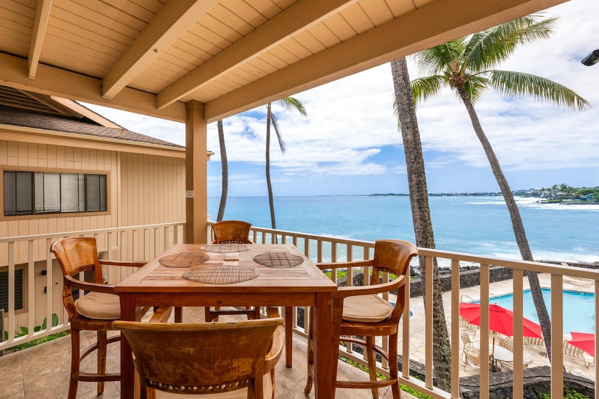 Condo in Kailua-Kona · ★4.23 · 2 bedrooms · 2 beds · 2 baths - Photo 1