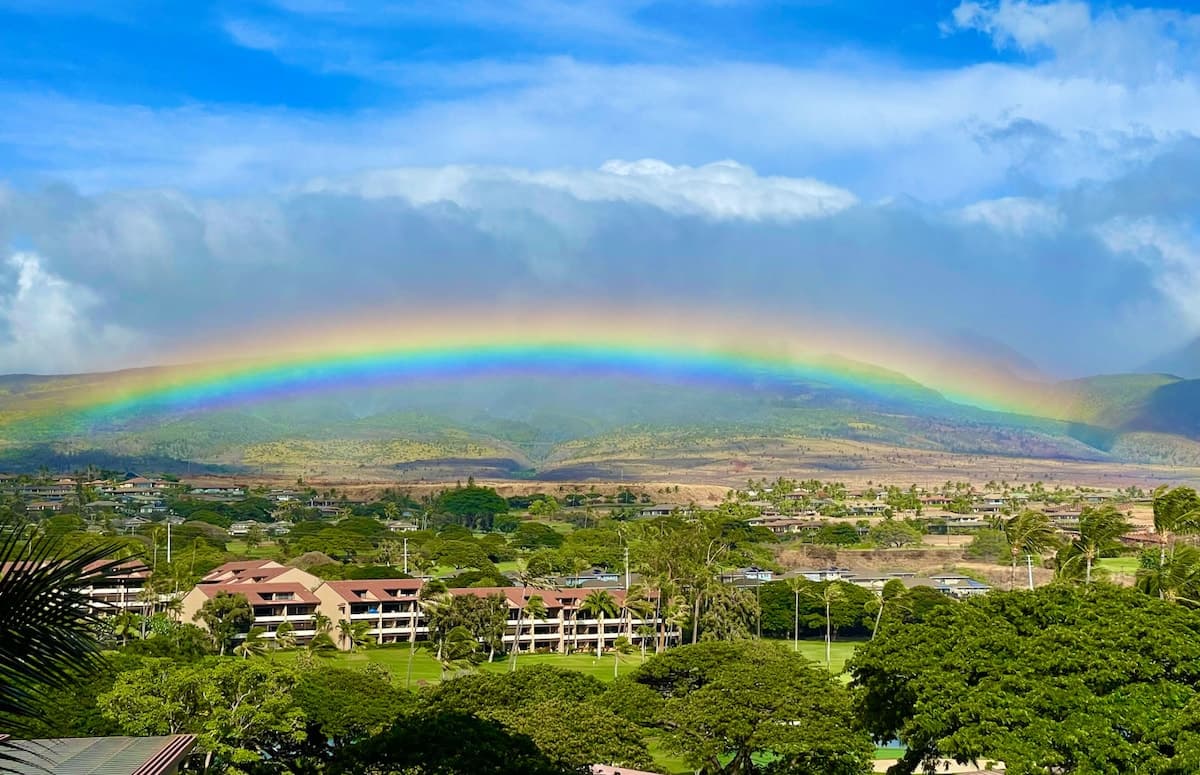 Condo in Lahaina · ★5.0 · 2 bedrooms · 3 beds · 2 baths - Photo 5