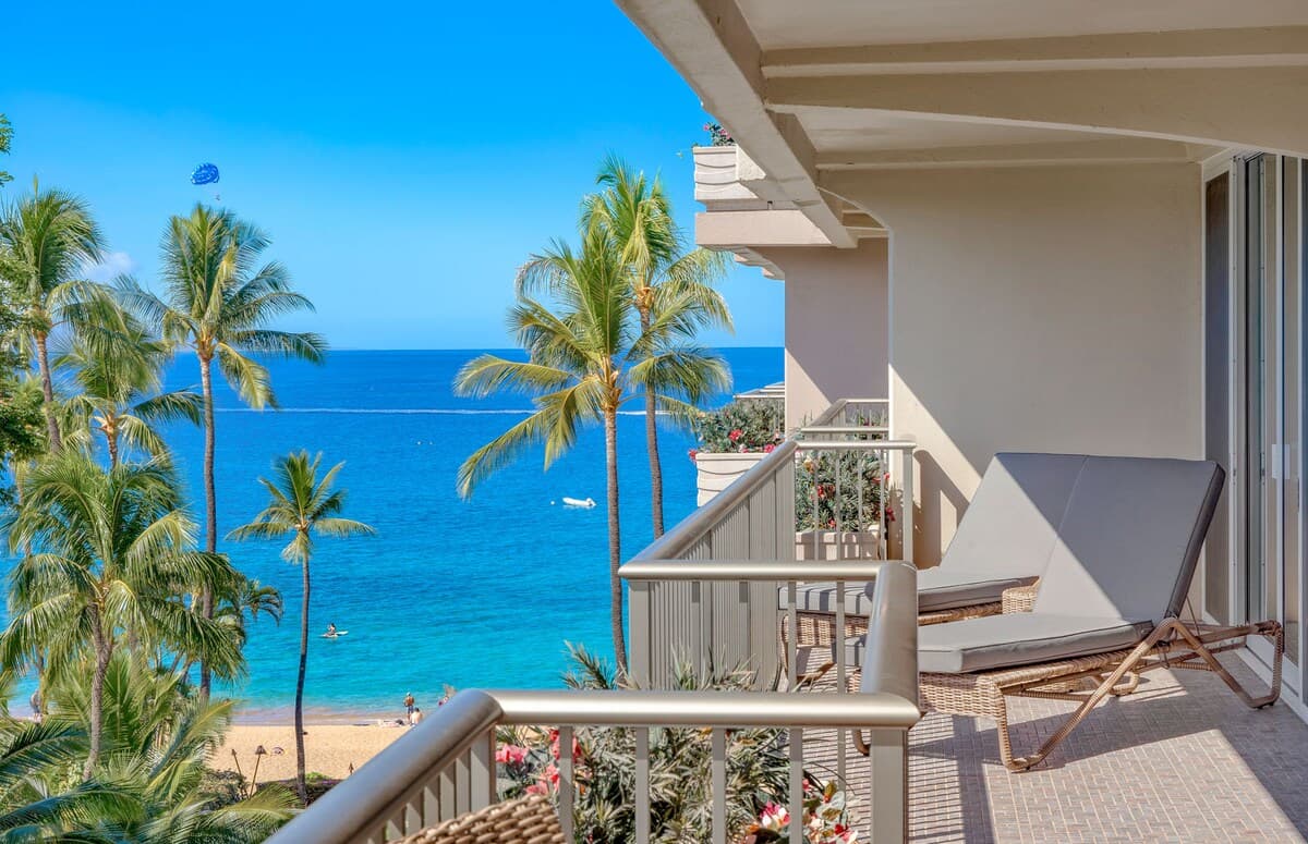 Condo in Lahaina · ★5.0 · 2 bedrooms · 3 beds · 2 baths - Photo 2