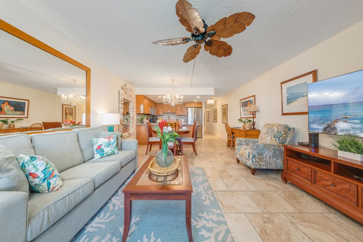 Condo in Kihei · ★4.8 · 1 bedroom · 2 beds · 2 baths - Photo 4