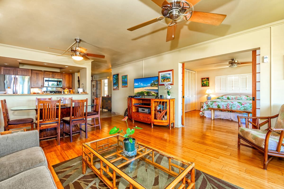 Condo in Kihei · ★4.75 · 3 bedrooms · 4 beds · 2 baths - Photo 3