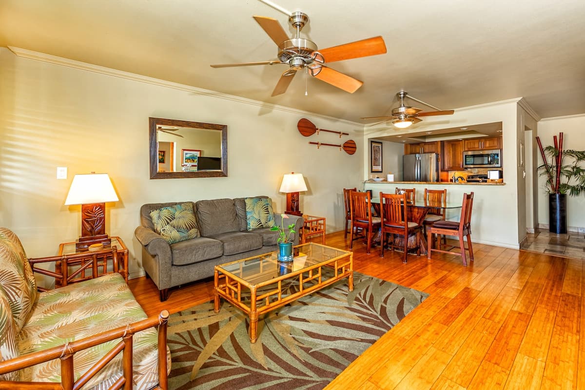 Condo in Kihei · ★4.75 · 3 bedrooms · 4 beds · 2 baths - Photo 2