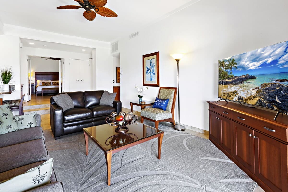 Condo in Lahaina · ★4.65 · 2 bedrooms · 4 beds · 2 baths - Photo 5