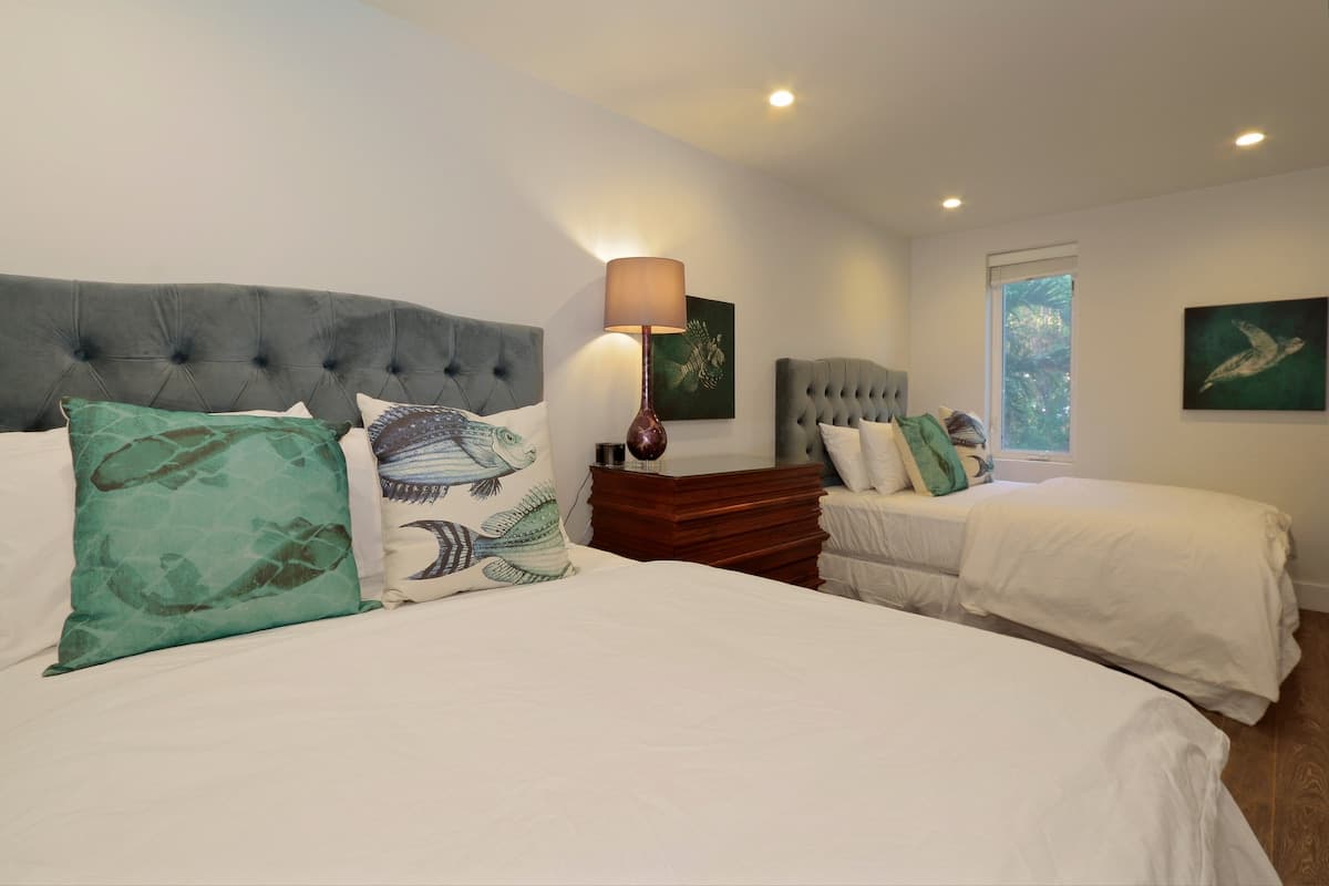 Home in Kihei · ★4.89 · 4 bedrooms · 8 beds · 6 private baths - Photo 5